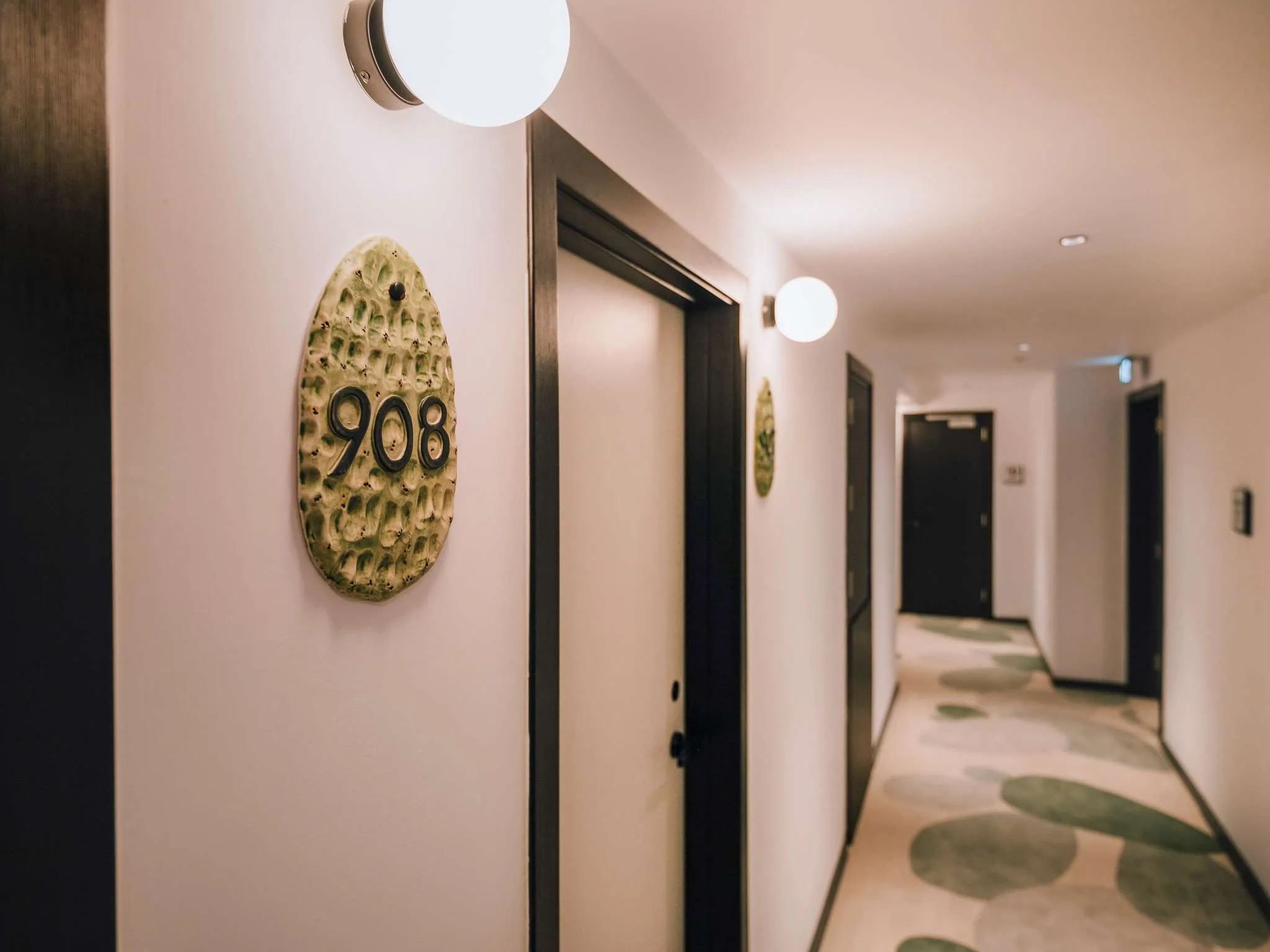 Ibis Styles lighting — view 8